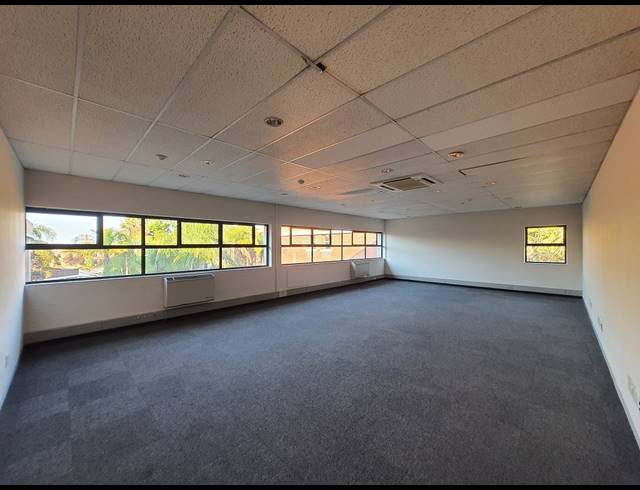 1,230.10M² OFFICE TO LET IN HALFWAY HOUSE